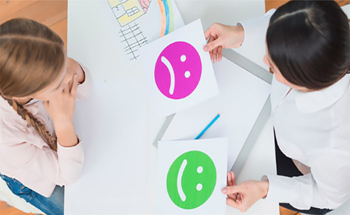 5 نشانه که نشان دهنده نیاز کودک به مشاور و روانشناس است