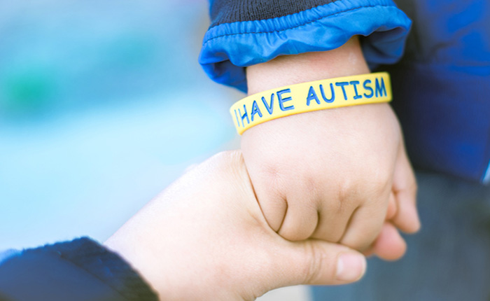 10 نکته مهم که والدین اوتیسم باید بدانند