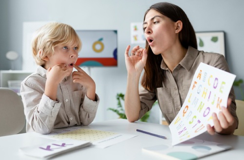 نیاز به گفتاردرمانی