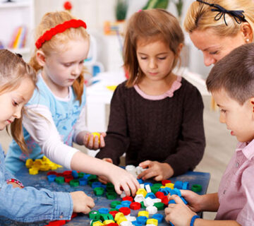 با روش های بازی درمانی کودکان آشنا شویم