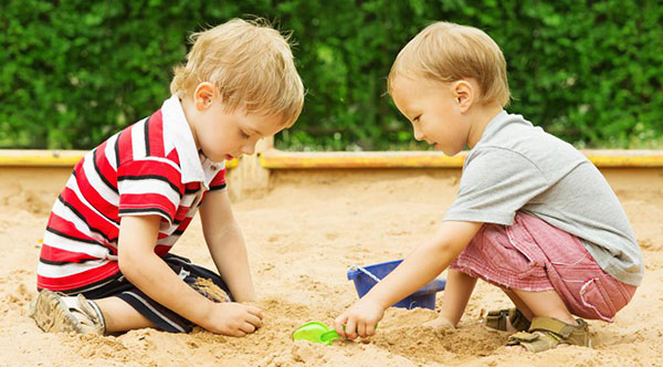 با روش های بازی درمانی کودکان آشنا شویم