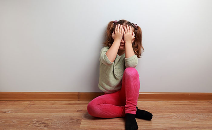 احساس گناه در کودکان | درمان احساس گناه در کودکان تحت نظر کلینیک رویا -  کلینیک رویا