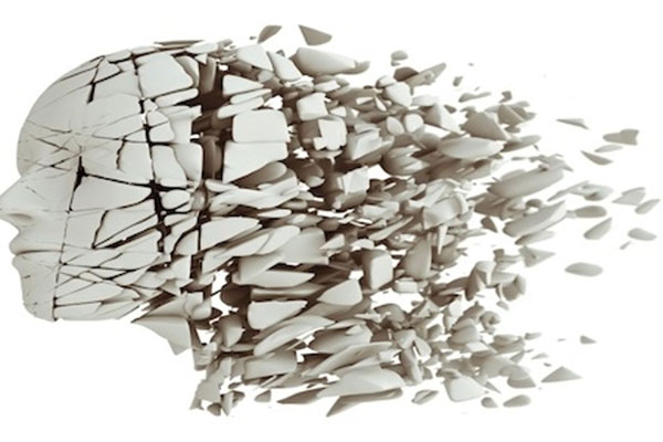 جنون پدر و مادر در پرونده بابک خرمدین