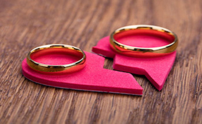 کاهش آسیب های طلاق و بحران های پس از آن