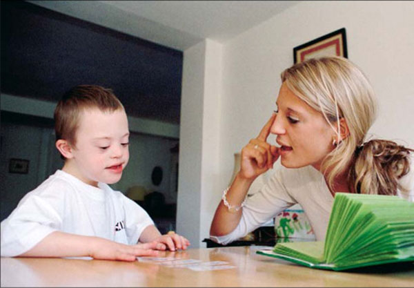 گفتار درمانی کودکان مبتلا به سندرم دوان گفتار درمانی کودکان مبتلا به سندرم دوان