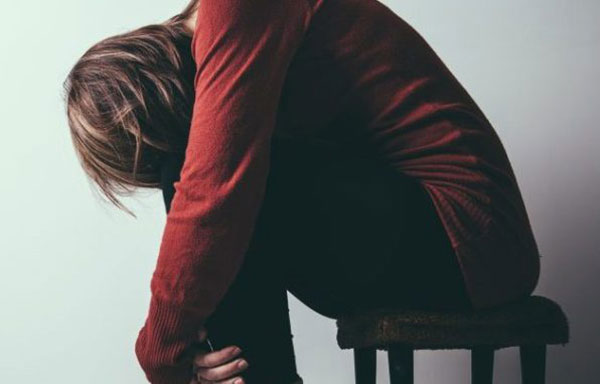 چه کسانی ممکن است به مشاوره خشونت خانگی نیاز داشته باشند؟