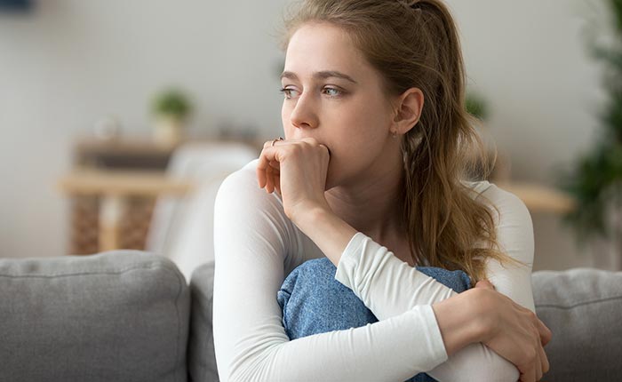 چگونه ترومای دوران کودکی بر بزرگسالی تأثیر می گذارد؟