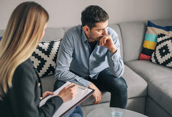 روانشناس شما بیش از حد دوست است روانشناس شما بیش از حد دوست است