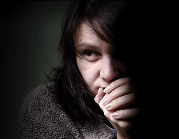 علائم افکار پارانوئید علائم افکار پارانوئید