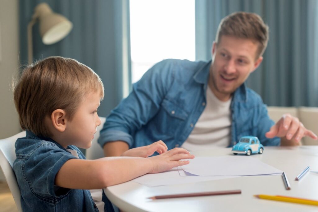 ایجادی محیطی امن و دوستانه برای خانواده ها